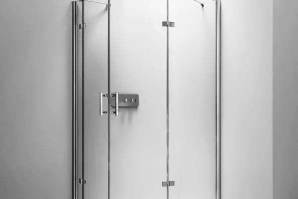 Скляні душові кабіни